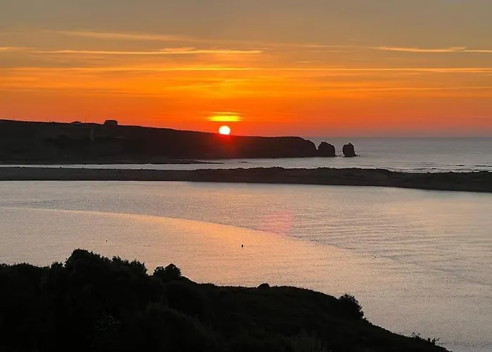 Precioso Atico Con Vistas Al Mar 20 Metros De Playa De Usil * Miengo