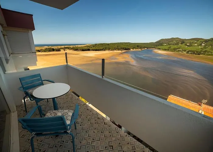 Precioso Atico Con Vistas Al Mar 20 Metros De Playa De Usil דירה