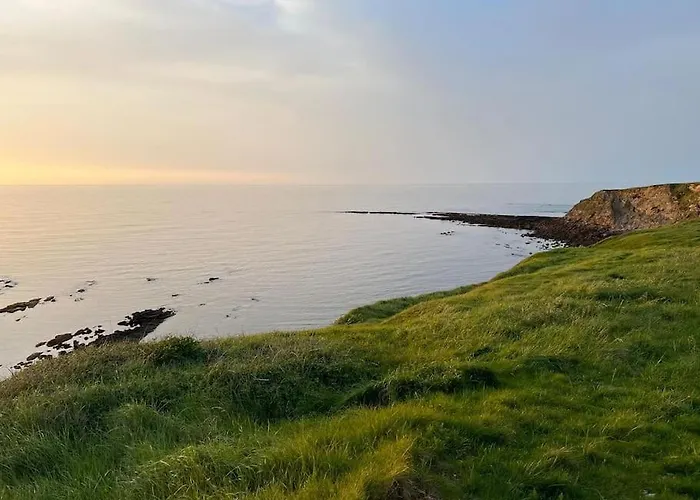 Precioso Atico Con Vistas Al Mar 20 Metros De Playa De Usil דירה